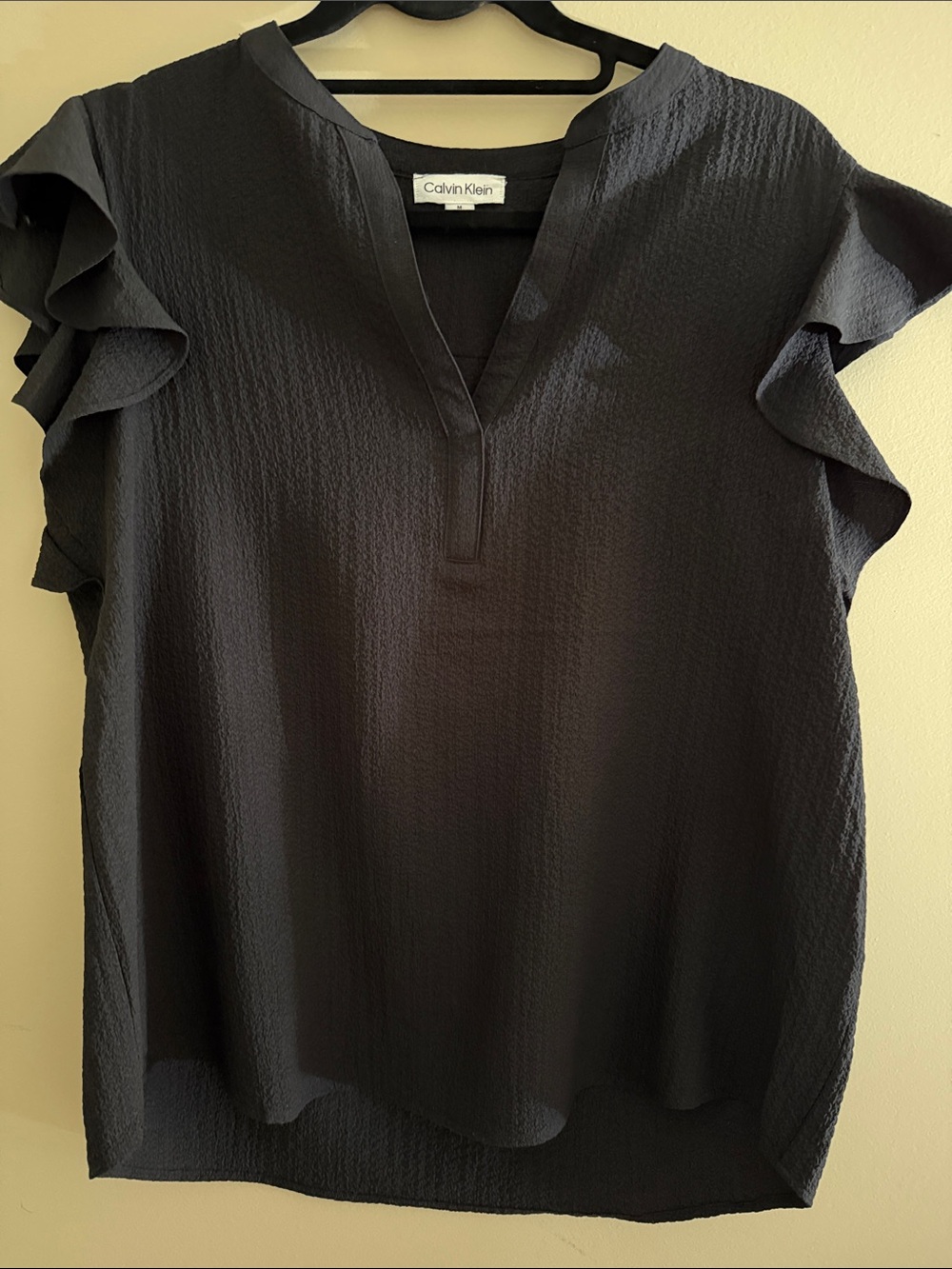 Calvin Klein Black Textured V-Neck Ruffle Sleeve Blouse Size Medium